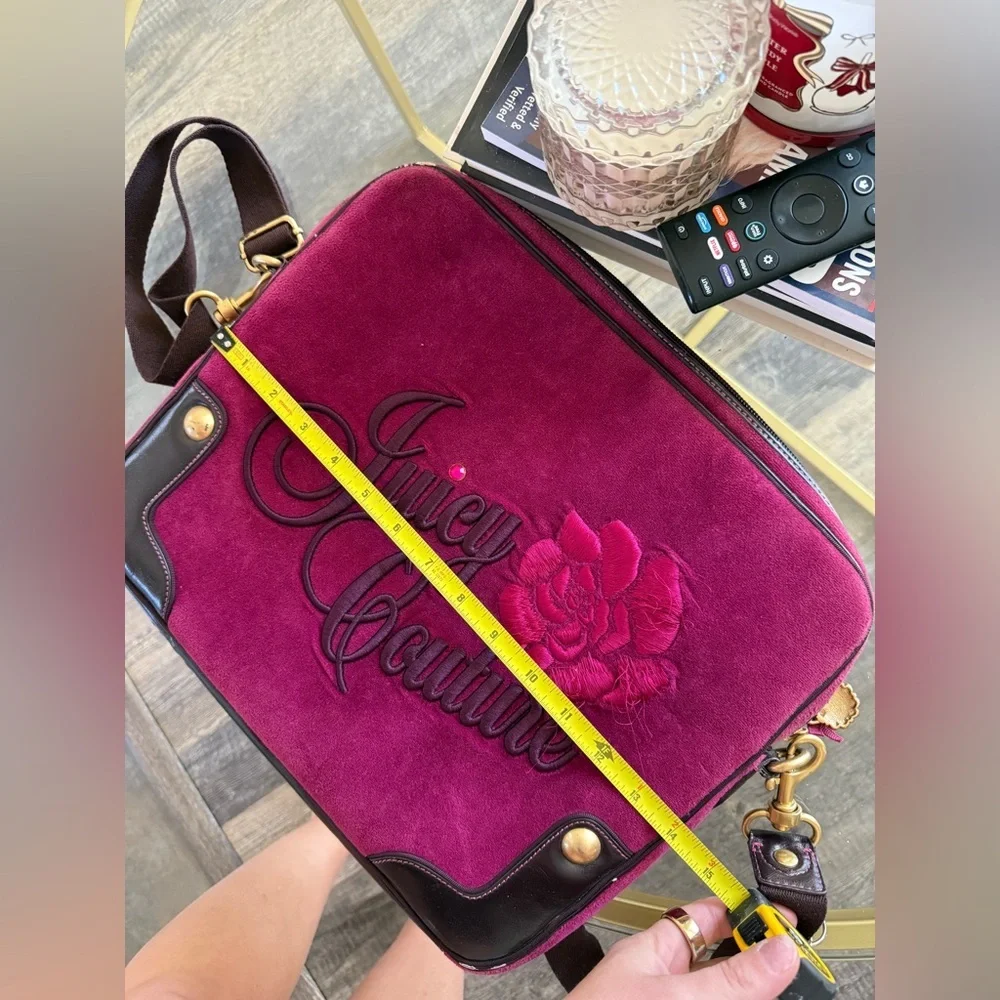 Juicy Couture threading flower